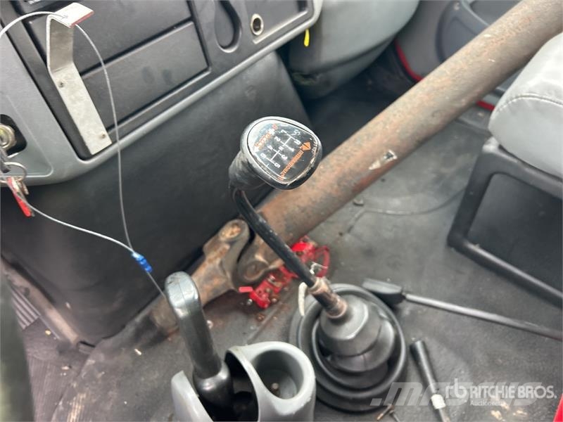 International 4300 Camion cassonati
