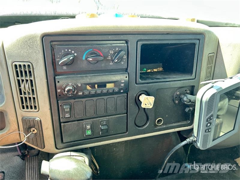 International 4300 Box trucks