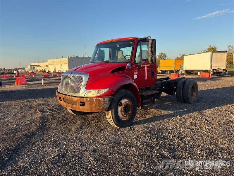 International 4300 Kabinen