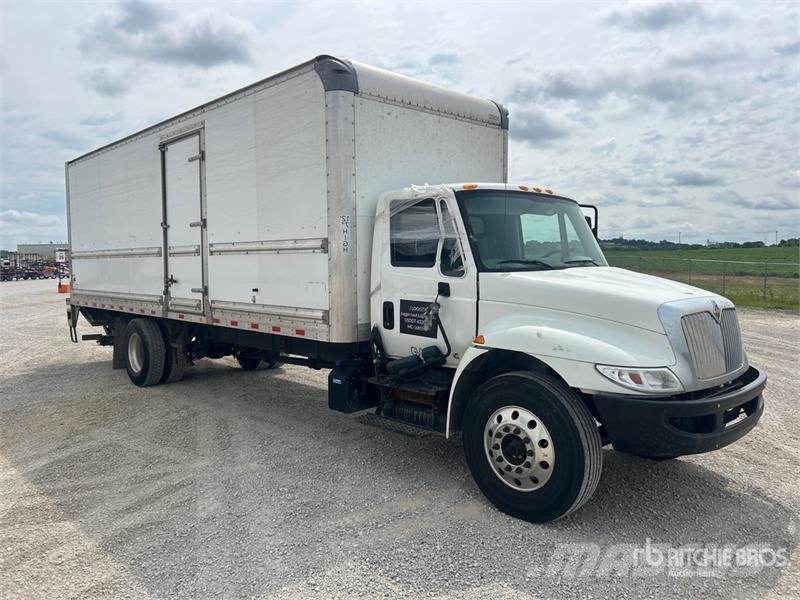 International 4300 Umpikorikuorma-autot