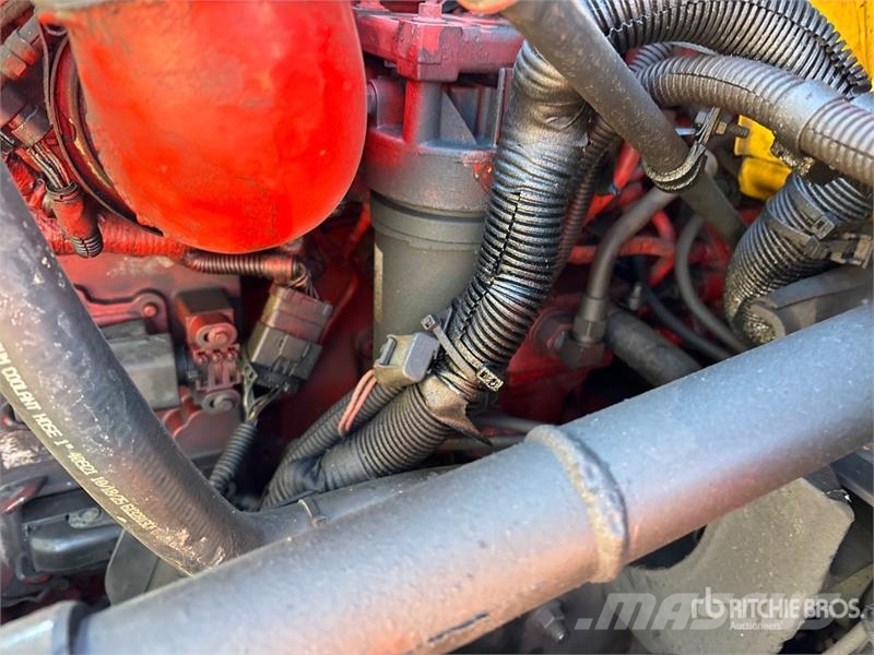 International 4300 ボックスボディー、ウイング、箱車