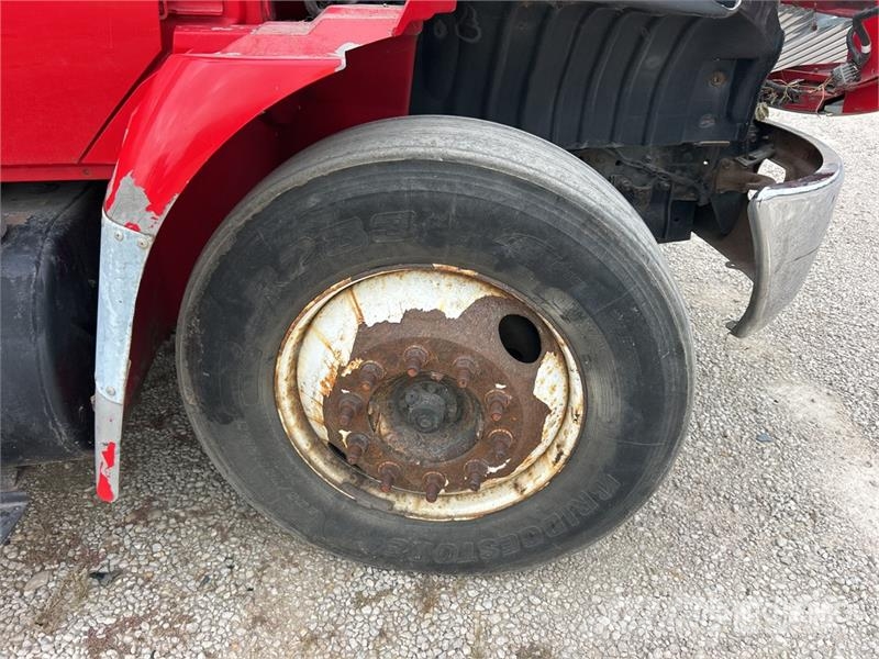International 4300 Camion cassonati