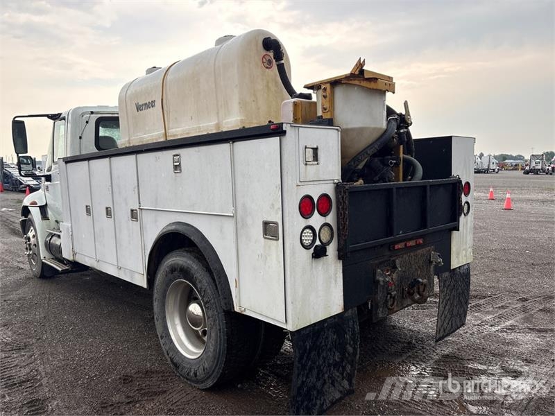 International 4300 Flakbilar/Pickuper