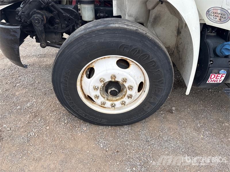 International 4300 Umpikorikuorma-autot