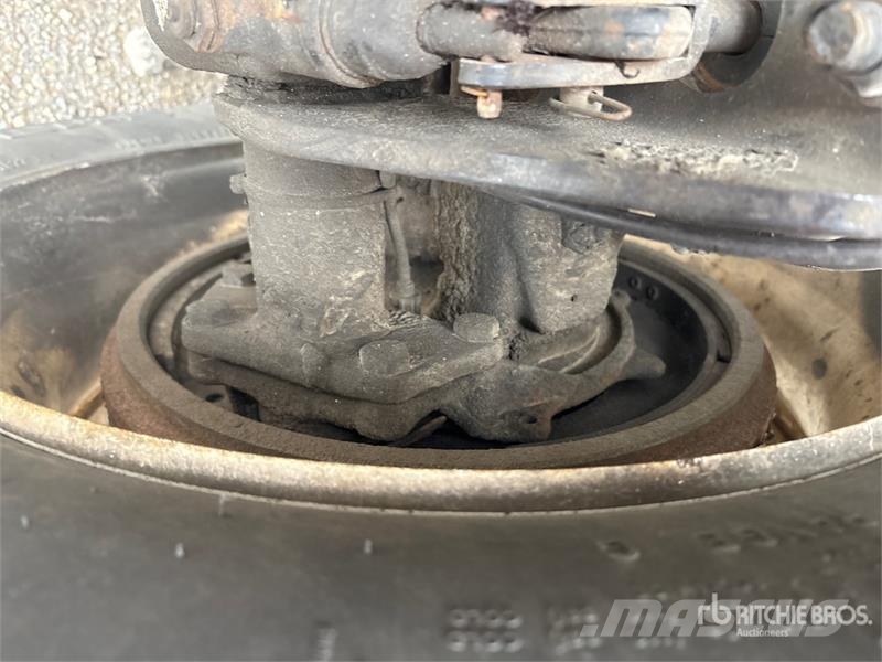 International 4300 Umpikorikuorma-autot
