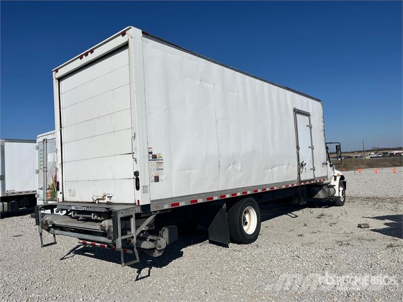 International 4300 冷凍冷蔵車