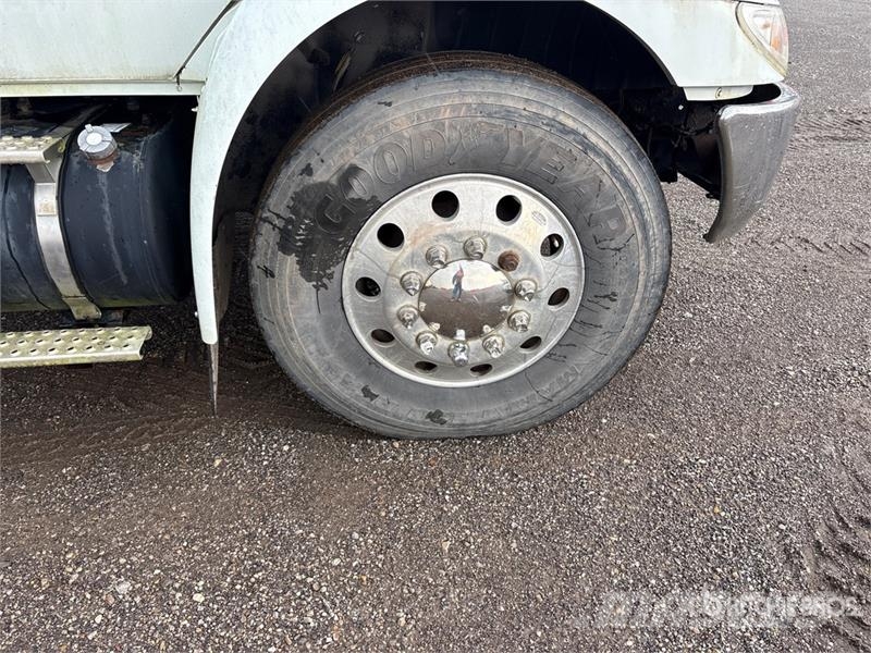 International 4300 Flakbilar/Pickuper