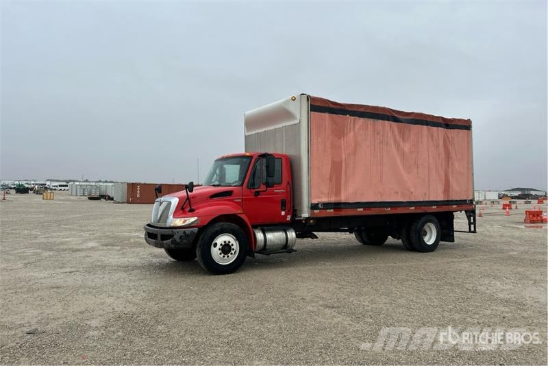 International 4300 4x2 Flatbed Truck 平ボディー