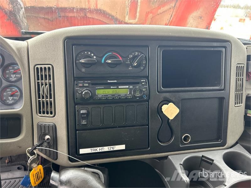 International 4300 4x2 Flatbed Truck 平ボディー