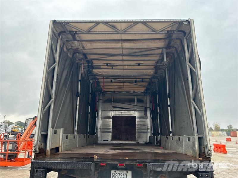 International 4300 4x2 Flatbed Truck 平ボディー