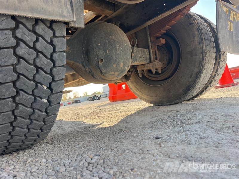 International 4300 4x2 T/A Dump Truck Грузовики-Самосвалы
