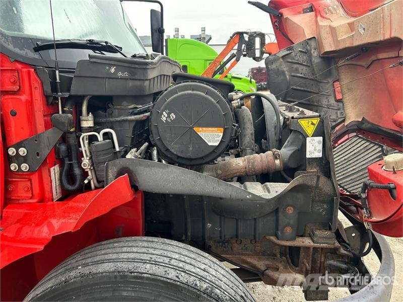 International 4300 4x2 Flatbed Truck 平ボディー