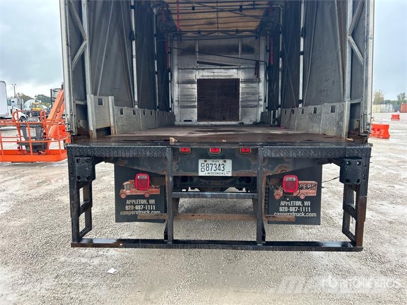 International 4300 4x2 Flatbed Truck 平ボディー