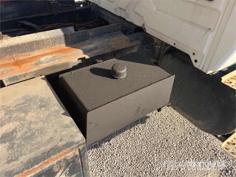 International 4300 4x2 T/A Dump Truck Грузовики-Самосвалы