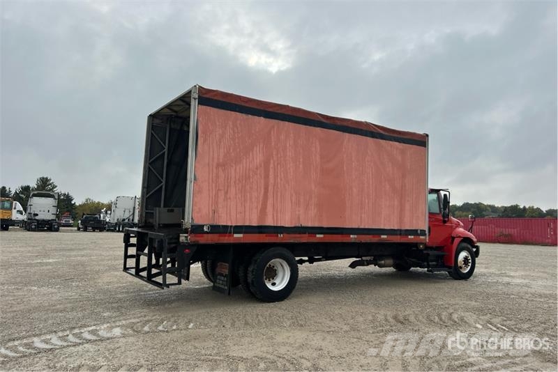 International 4300 4x2 Flatbed Truck 平ボディー