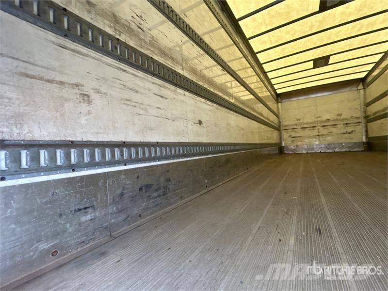 International 4300 SBA Furgons
