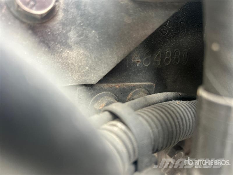 International 4300 SBA Furgons