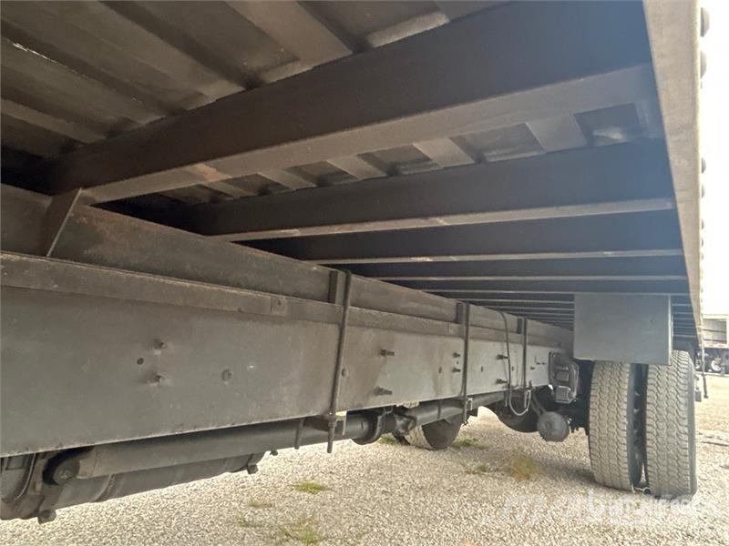 International 4300 SBA Furgons