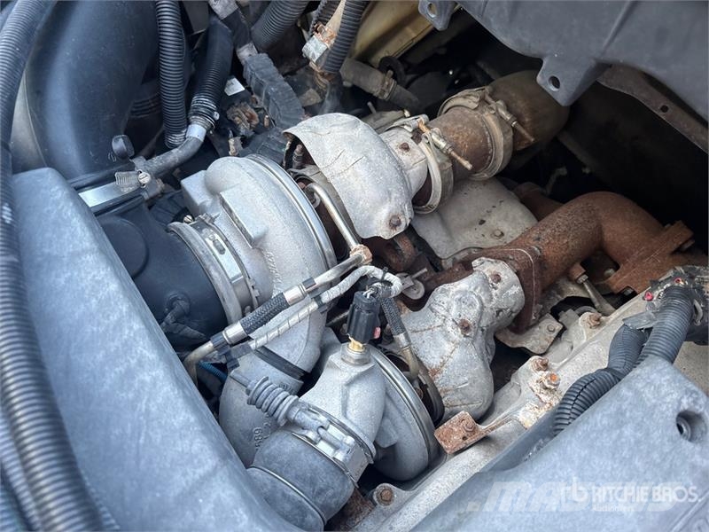 International 4300M7 Autocarro spazzatrice