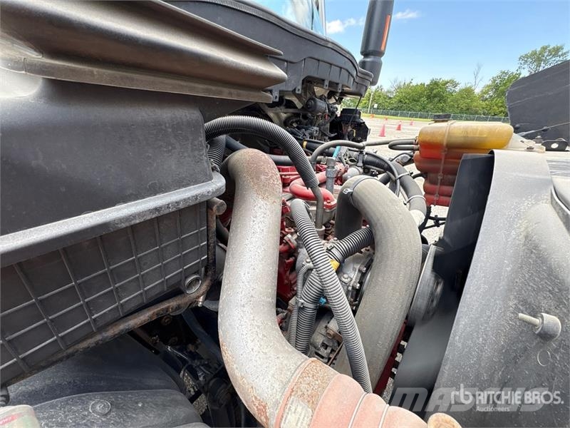International 4400 شاحنات بدرجة حرارة قابلة للضبط