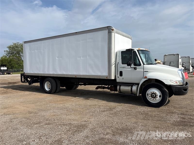 International 4400 Kofferaufbau