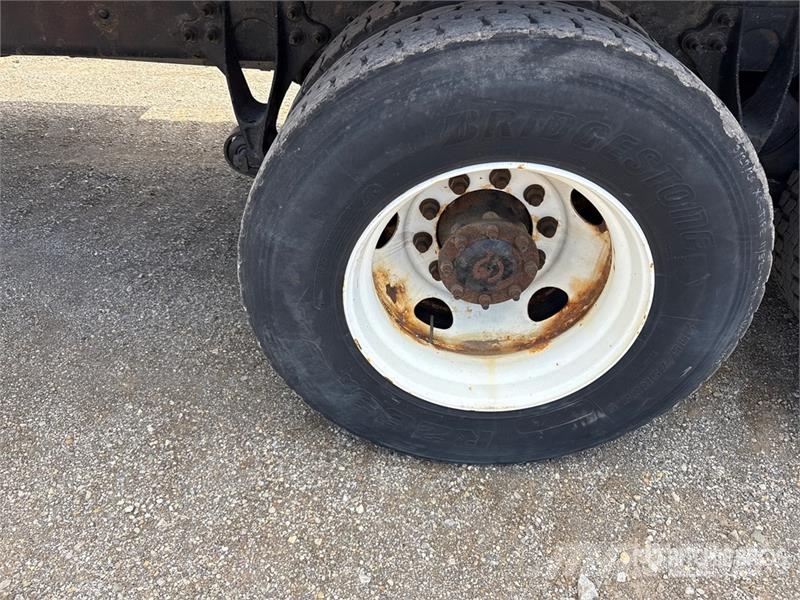International 4400 شاحنات بدرجة حرارة قابلة للضبط