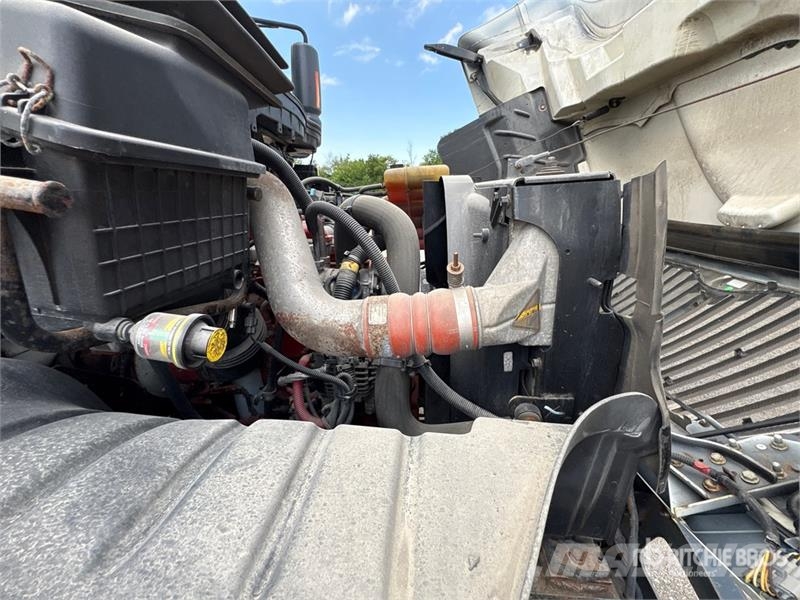 International 4400 شاحنات بدرجة حرارة قابلة للضبط