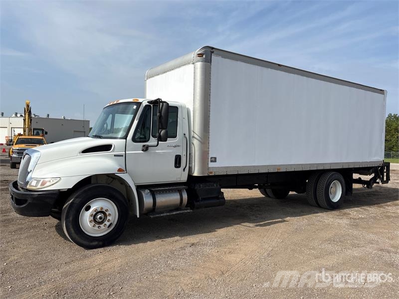International 4400 Kofferaufbau