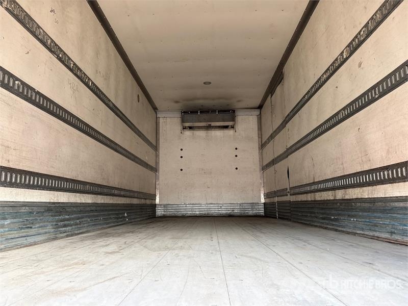 International 4400 شاحنات بدرجة حرارة قابلة للضبط