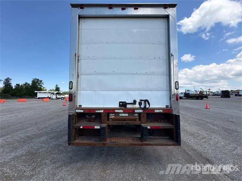 International 4400 شاحنات بدرجة حرارة قابلة للضبط
