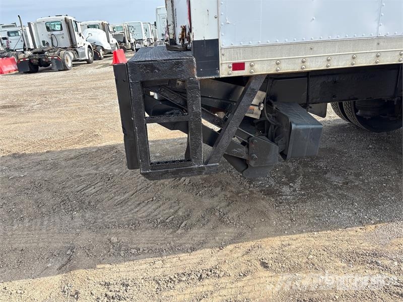 International 4400 Kofferaufbau