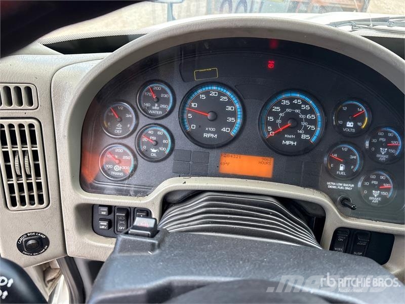 International 4400 شاحنات بدرجة حرارة قابلة للضبط