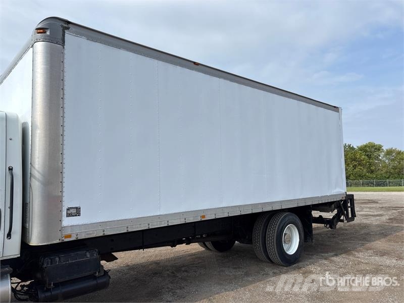 International 4400 Kofferaufbau