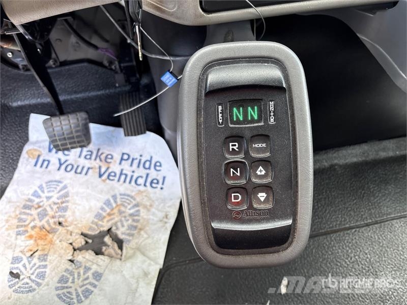 International 4400 شاحنات بدرجة حرارة قابلة للضبط