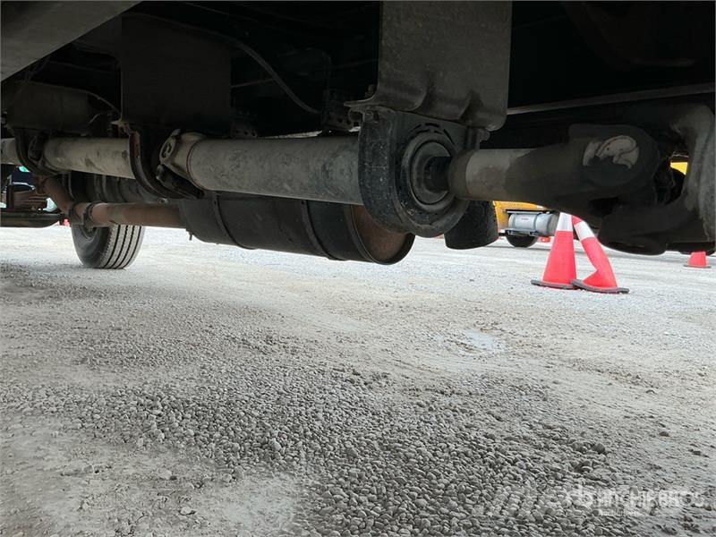 International 4700 Żurawie samochodowe