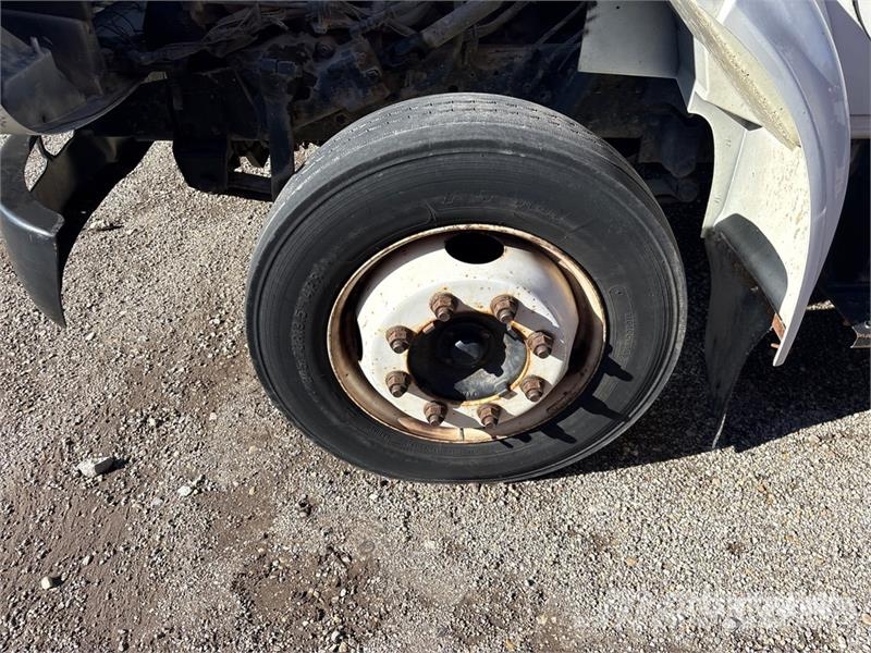 International 4700 Lastbiler med tip