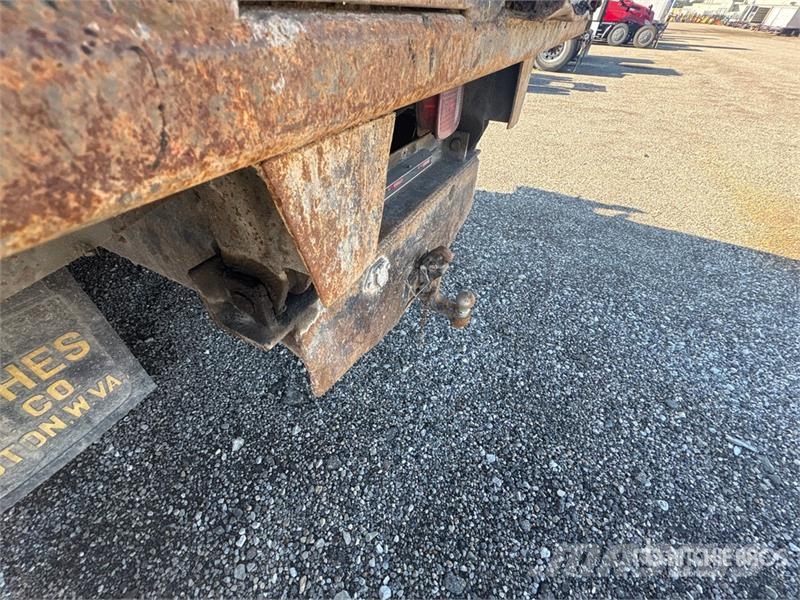 International 4700 Lastbiler med tip
