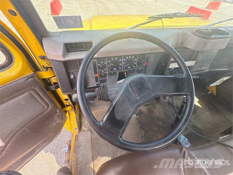 International 4700 自卸式货车