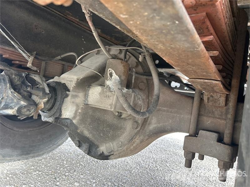International 4700 Kranbilar