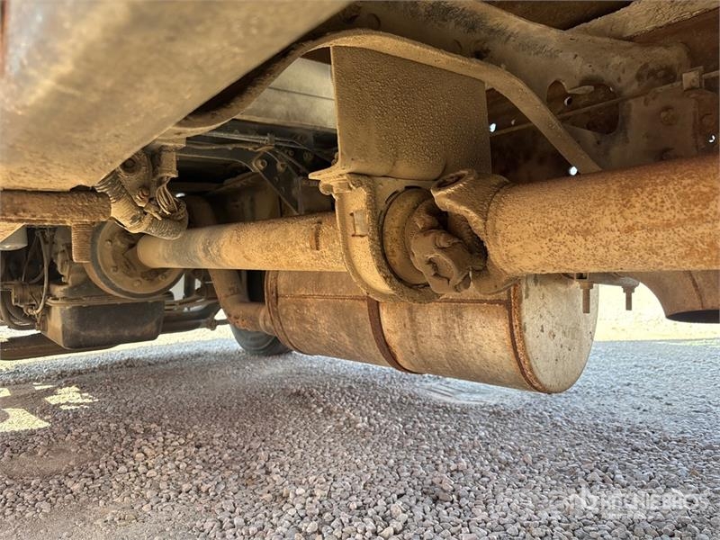 International 4700 LPX Camiones plataforma