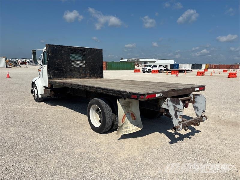 International 4700 LPX Camiones plataforma
