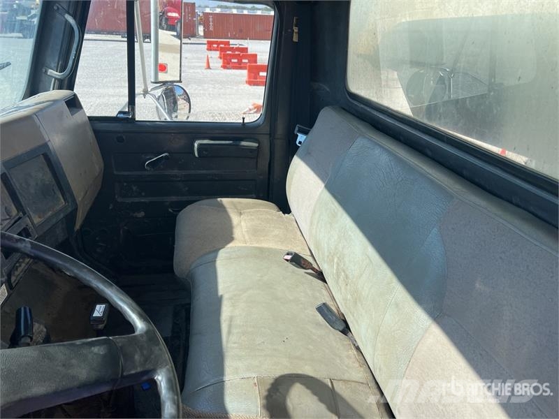 International 4800 4x4 T/A Dump Truck Kiper tovornjaki
