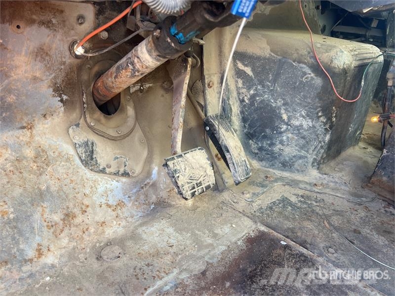 International 4800 4x4 T/A Dump Truck Kiper tovornjaki