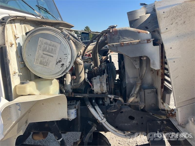 International 4800 4x4 T/A Dump Truck Kiper tovornjaki