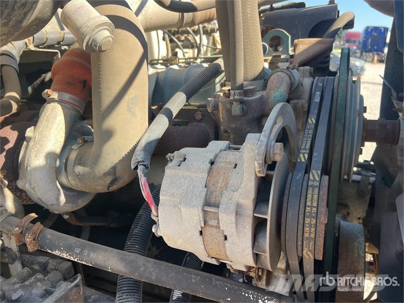 International 4800 4x4 T/A Dump Truck Kiper tovornjaki
