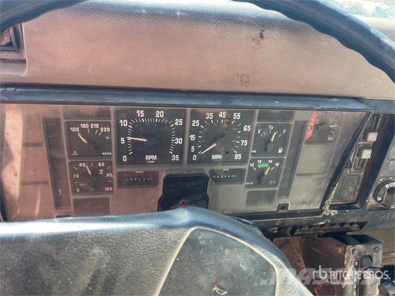 International 4800 4x4 T/A Dump Truck Kiper tovornjaki