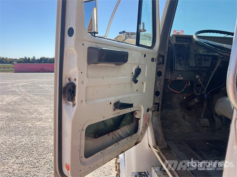 International 4800 4x4 T/A Dump Truck Kiper tovornjaki