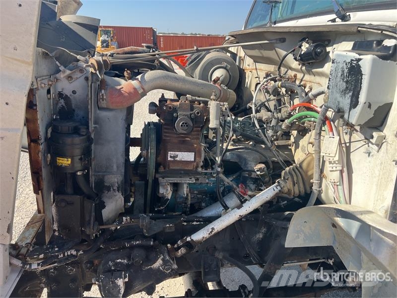 International 4800 4x4 T/A Dump Truck Kiper tovornjaki