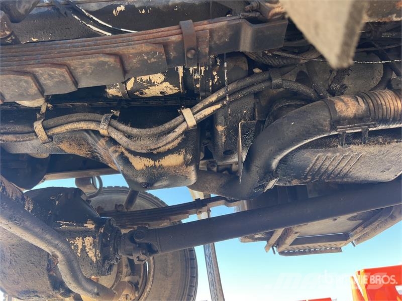 International 4800 4x4 T/A Dump Truck Kiper tovornjaki