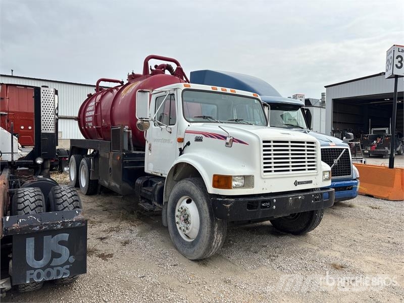 International 4900 Camion autospurgo
